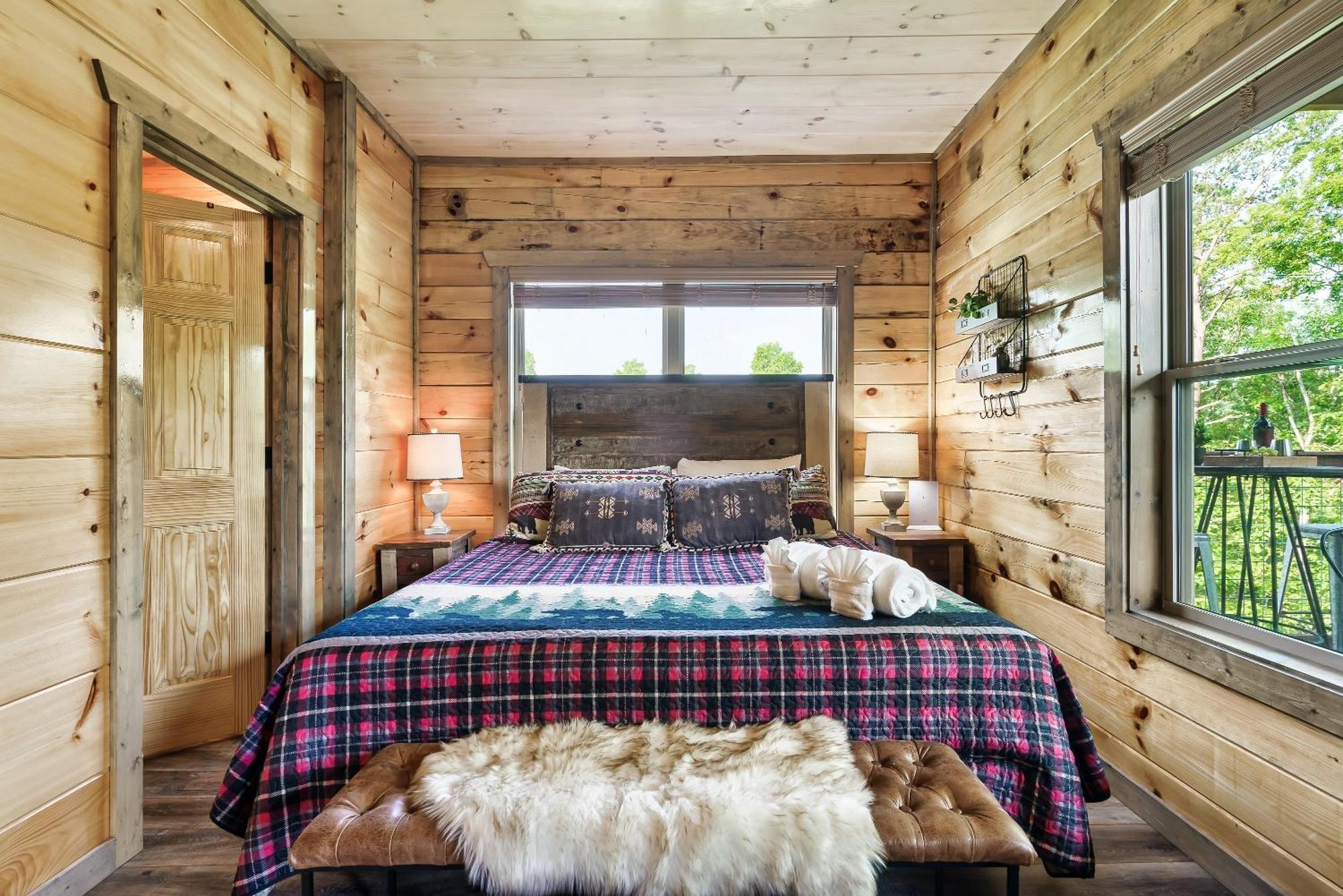 Spring Sale! Indoor Pool, Pet Stays Free, Movie, Hottub Sevierville Bagian luar foto