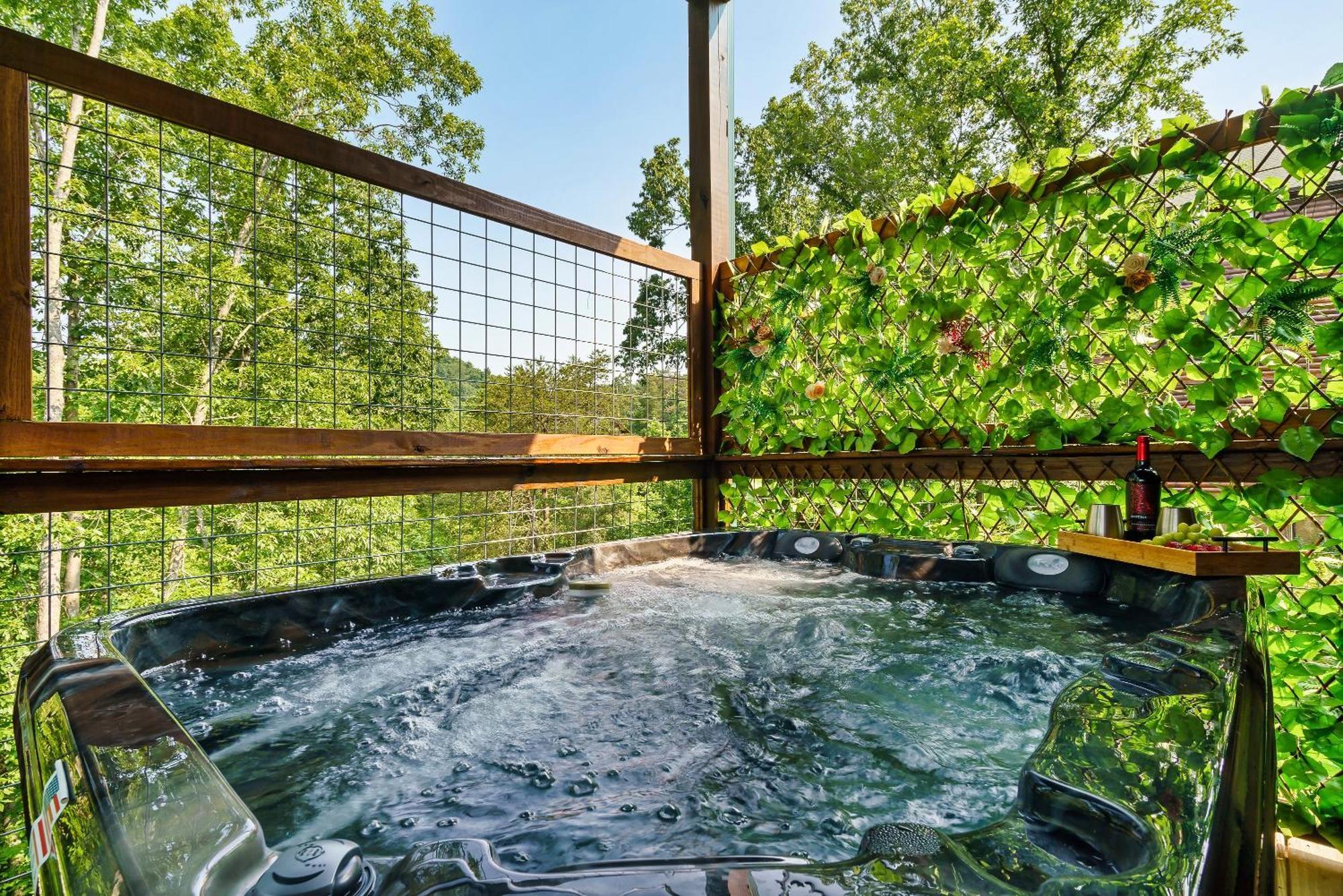 Spring Sale! Indoor Pool, Pet Stays Free, Movie, Hottub Sevierville Bagian luar foto