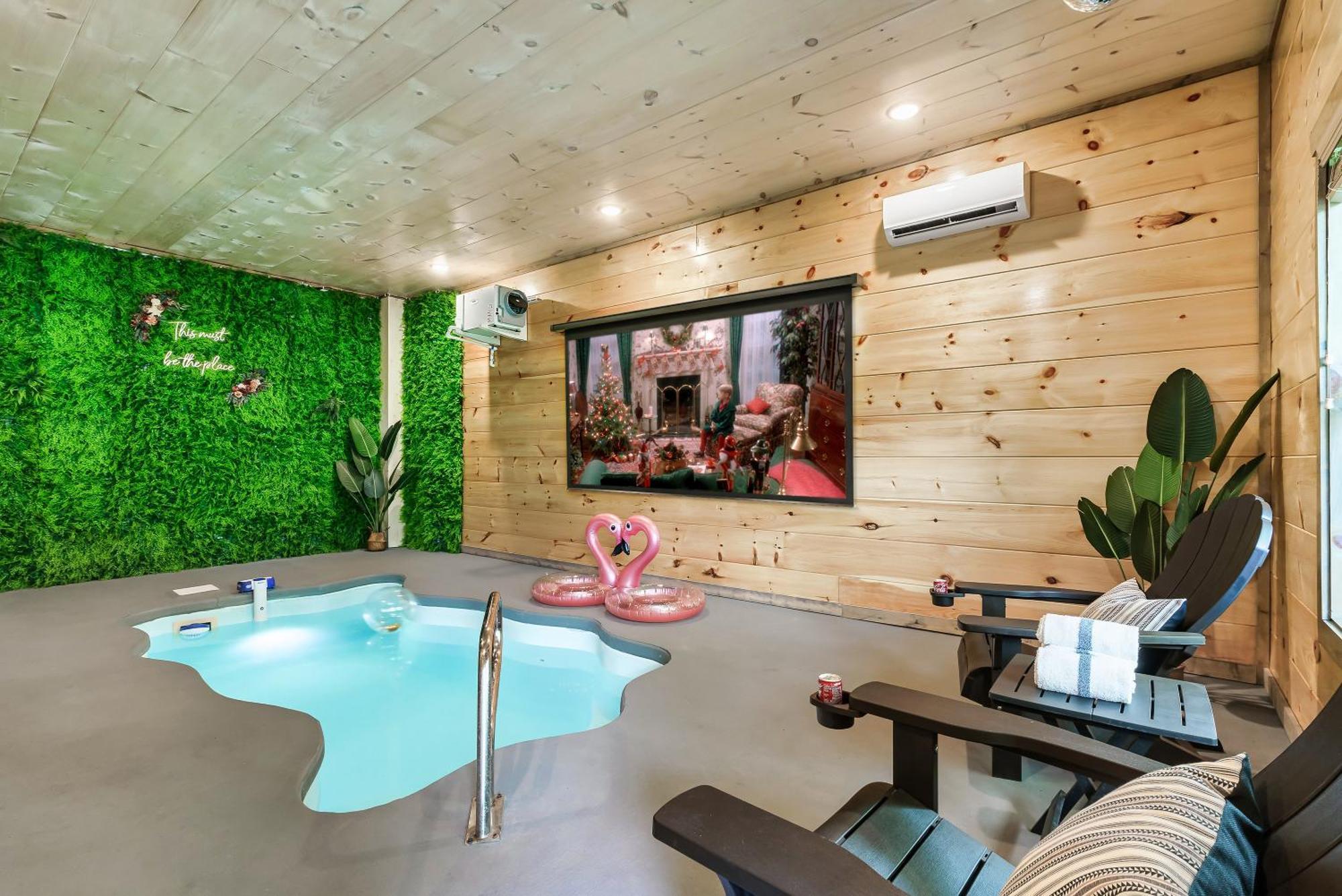 Spring Sale! Indoor Pool, Pet Stays Free, Movie, Hottub Sevierville Bagian luar foto